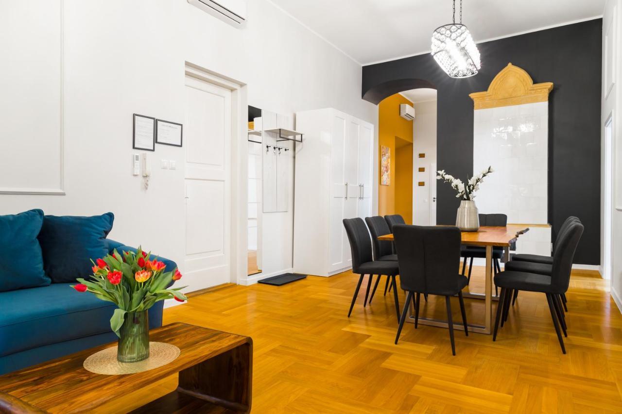 Glamorous Apartment In Heart Of Old Town Krakow Luaran gambar